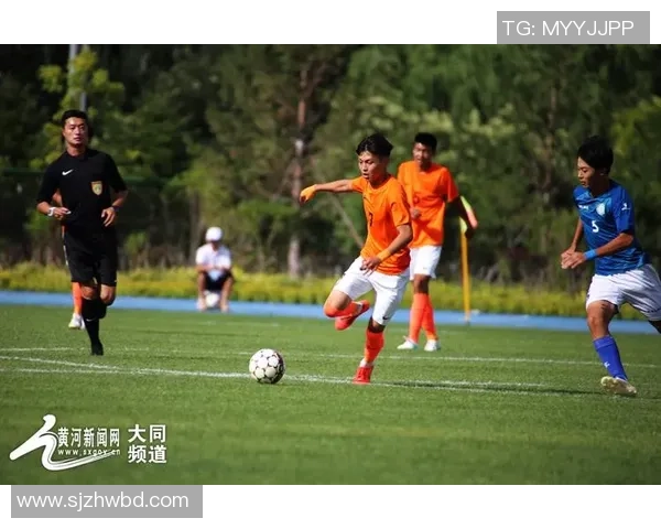 立志成为足球球星点燃梦想奔向绿茵场挥洒青春书写辉煌未来